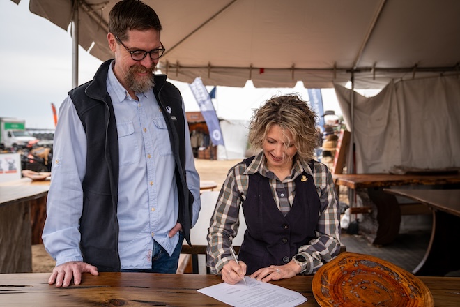 dcbe98da-a3e4-4d46-8fc9-6fa56f9cdbd0